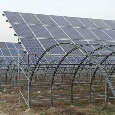 Treibhauswärmespeicherung mit großen Speicherkapazitäten und Photovoltaikkollektoren
